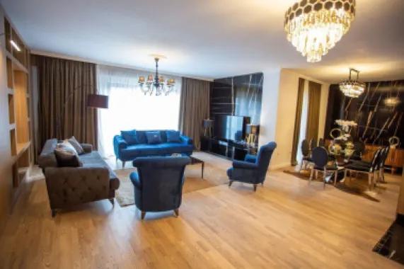 DE VANZARE AP 4 CAMERE LUX, NOU