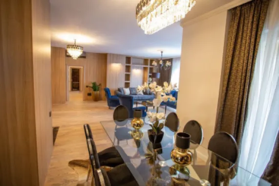 DE VANZARE AP 4 CAMERE LUX, NOU