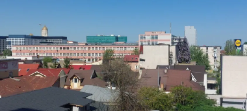 Vand apartament 4 camere situat la 10 min de Piata Unirii