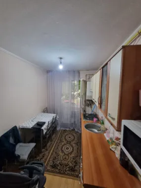 De vanzare apartament cu 3 camere