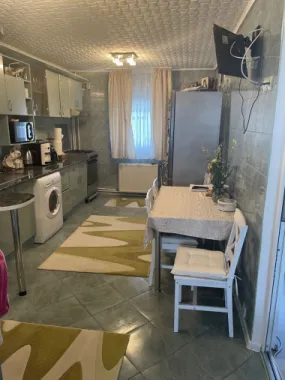 Vand apartament 4 camere
