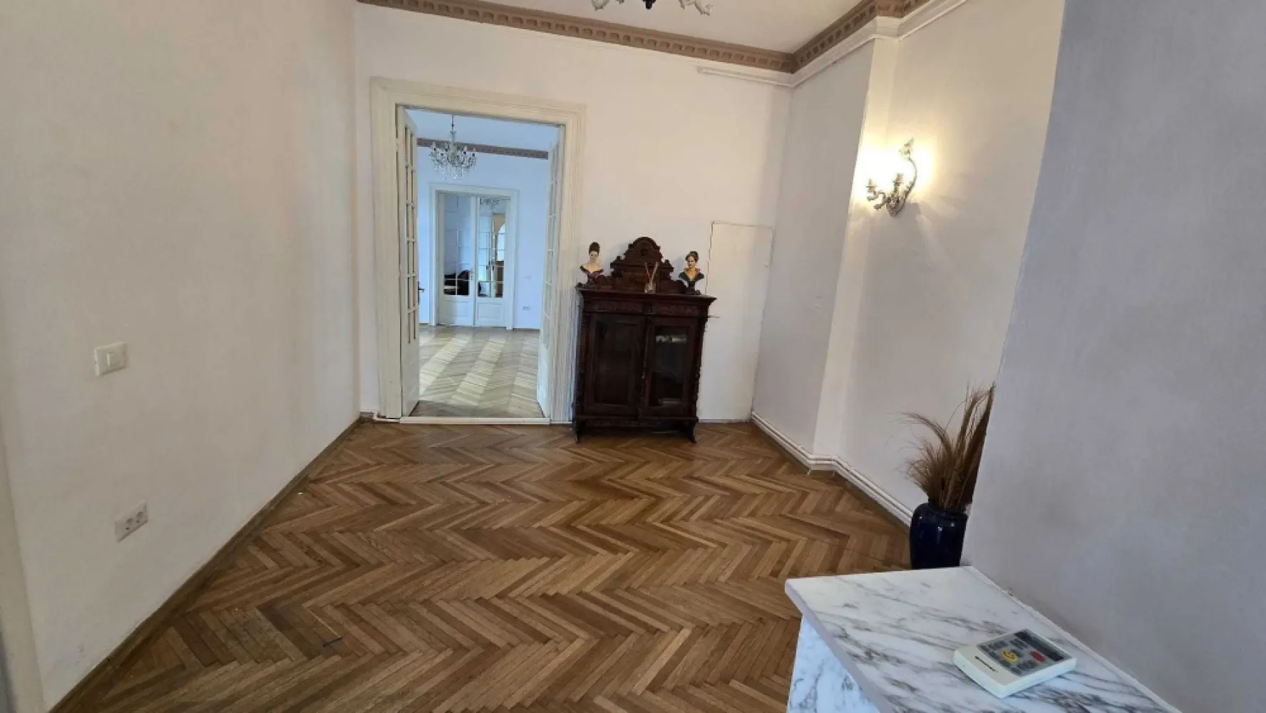 Apartament 4 camere Ferdinand Pache Protopopescu - Pache,Școală Iancului,apartament 4 camere,120 mp utili,2/2+pod,camere înalte,centrala proprie,singur pe nivel.