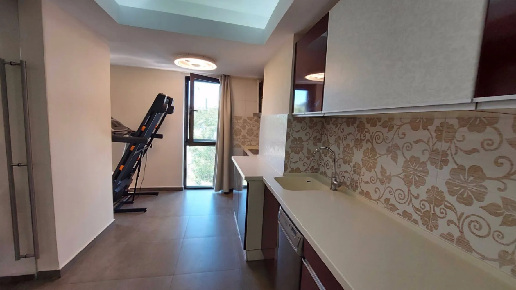 Vînd apartament 4 camere Floreasca/Verdi - Vînzare
Proprietar, patru camere, Floreasca Verdi, sector 2, decomandat, 120mp, din 2010, singur pe etaj, etaj 2/5, loc parcare la subsol, multiple îmbunătățiri, 315000 €