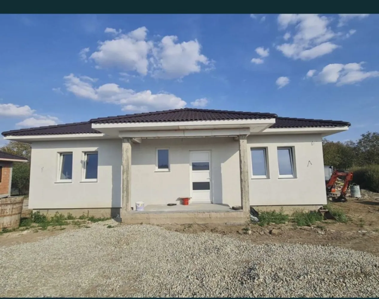 Casa de vanzare Comuna Botiz - Casa de vanzare de la 65.000 €
Suprafata terenului 550 m2 
Suprafata construita 170 m2, 3 camera, 2 bai, camera tehnica, living, bucatarie
Utilitati apa, gaz, canalizare, curent 
Zona foarte linistita
Drum infundat