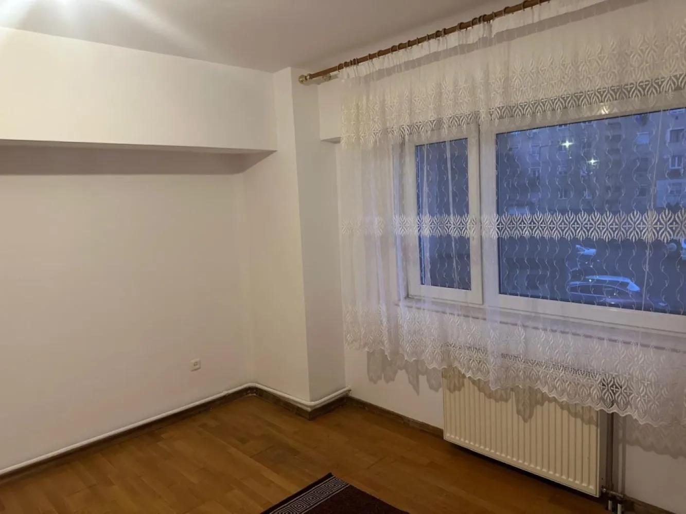 BRASADAS vinde ap cu 4 cam RENOVAT, 106mp, etaj 1 în zona SOARELUI. - Agenția imobiliara BRASADAS vinde apartament cu 4 camere, recent RENOVAT din 5 camere cu suprafata utila de 106mp, la etajul 1 in zona SOARELUI. 
Pentru mai multe oferte accesați : Www.brasadas.com.
