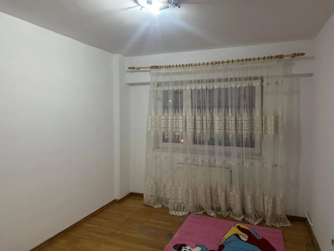 BRASADAS vinde ap cu 4 cam RENOVAT, 106mp, etaj 1 în zona SOARELUI.