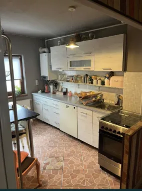 De vanzare apartament cu 3 camere