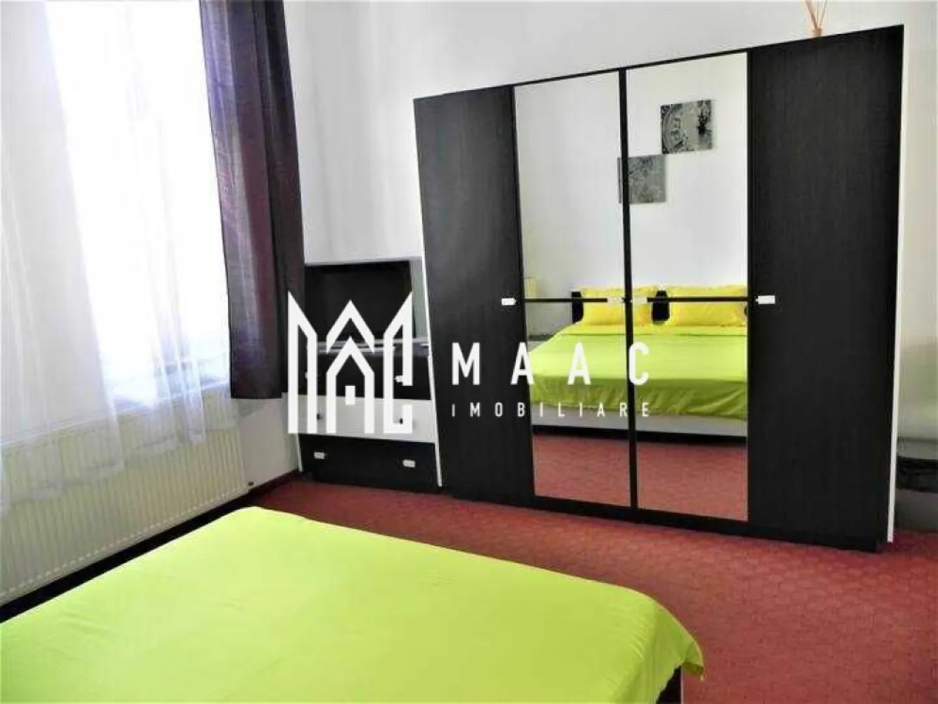 INVESTITIE I Apartament 2 camere I Etaj 1 I Central - Apartament 60 mp, compartimentat în 2 garsoniere – Central, Sibiu | Ideal pentru regim hotelier

O oportunitate excelentă în zona centrală a Sibiului: apartament cu 60 mp utili, situat la etajul 1 din 1, compartimentat eficient în două garsoniere independente – soluție ideală pentru investiție în regim hotelier sau închiriere pe termen scurt.

Detalii proprietate:

Suprafață utilă: 60 mp
2 garsoniere separate.

Fiecare garsonieră dispune de:
cameră de zi / dormitor
baie proprie
chicinetă

Etaj 1/1 într-o clădire cu fațadă renovată

Acces prin curte comună

Pod renovat – izolație termică bună și spațiu suplimentar

Se vinde mobilat și utilat complet, gata pentru închiriere imediată

Avantaje:

Locație centrală, la doar câteva minute de Piața Mare și obiectivele turistice

Compartimentare practică pentru Airbnb sau închiriere dublă

Zonă liniștită, dar ușor accesibilă pentru turiști

Investiție ideală în centrul orașului

Clădire întreținută, cu elemente de arhitectură specifică zonei istorice

Pentru detalii sau programarea unei vizionări: ID: CP2526301