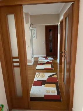 BRASADAS vinde ap 4 cam etajul 4/8 pe Blaga.
