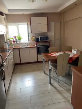 BRASADAS vinde ap 4 cam etajul 4/8 pe Blaga.