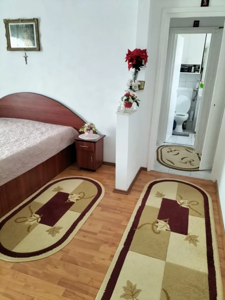 BRASADAS vinde ap 3 cam CARAMIDA 63mp etaj 4/4 in zona SOLIDARITĂȚII. - Agenția imobiliara BRASADAS vinde apartament MOBILAT cu trei camere DECOMANDATE din CARAMIDA cu suprafata utila de 63mp situat la etajul 4/4 în cartierul Solidarității.
Www.brasadas.com.