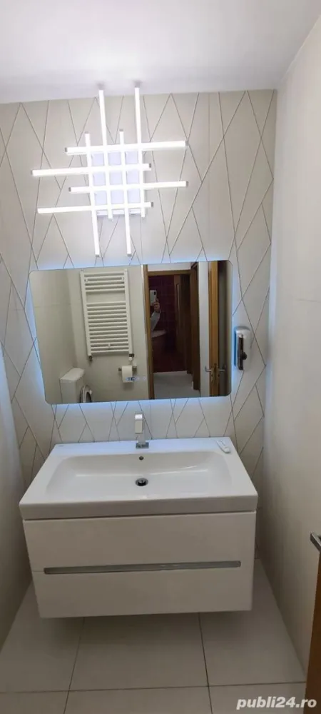 Spatiu de închiriat Bulevardul Constantin Brâncoveanu - Spatiu de închiriat la parter linga metrou. Este un apartament de 3 camere decomandat 2 bai cu centrala proprie are 82 mp utili renovat recent prima închiriere cu contract la ANAF pe termen foarte lung.1+1 chirie este de 1100 
Laura