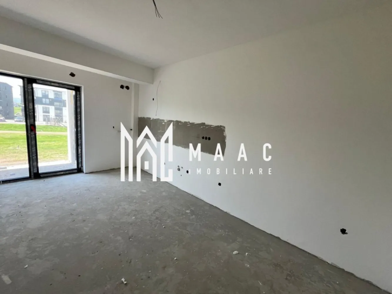 Apartament 3 Camere I Doamna Stanca I La Cheie - MAAC Imobiliare vă invită să descoperiți un apartament situat într-un Ansamblu Rezidențial din Selimbar - Doamna Stanca. 

Acest Ansamblu este realizat dupa cele mai moderne principii arhitecturale. 

Termen de Predare: Februarie 2026 

Prin intermediul MAAC Imobiliare, aveți posibilitatea de a deveni proprietarul acestui apartament modern. Profitați de oportunitatea de a investi într-un cămin care vă definește stilul de viață.

Ansamblul dispune de mai multe tipuri de apartamente, la etaje diferite (parter/ etaje 1-6), suprafete diferite, compartimentate optim.

Posibilitatea alegerii etajului!

Locuintele cu 2 si 3 camere au in componenta un living cu bucatarie open space, 1 dormitor sau 2 dormitoare, hol de acces, baie cu geam de aerisire, balcon cu nisa de depozitare. Incalzire in pardoseala. Centrala proprie.

Pret predare la alb : 95.000 euro + TVA 
Pret predare la cheie: 100.000 + TVA

Pentru mai multe detalii și vizionări, vă rugăm să specificați ID-ul: CP2524440