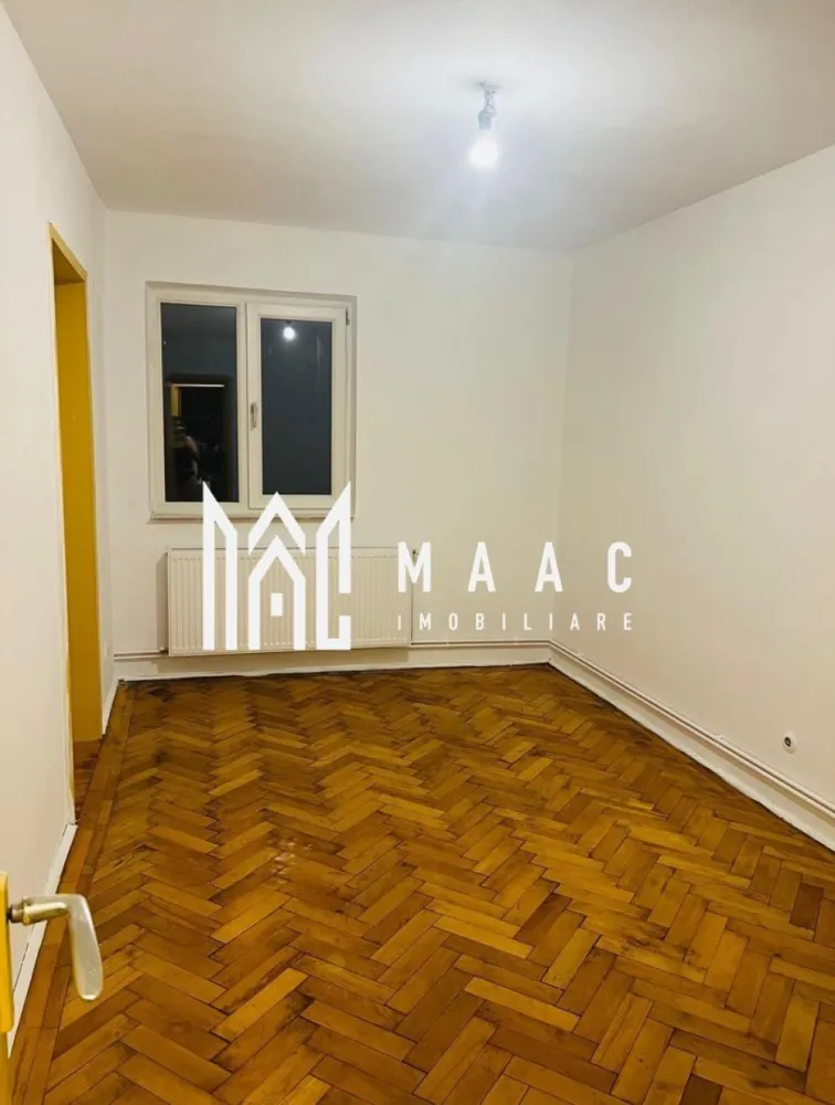 Apartament 2 camere| Ramnicu Vâlcea|52 mp|Zona Traian|64.000 euro negociabil - MAAC Imobiliare vă propune spre vânzare un apartament cu suprafața de 52 mp, situat în zona Traian, pe Aleea Cocorilor, într-o locație accesibilă, ideală pentru locuire sau investiție. Proprietatea beneficiază de o poziționare avantajoasă, în apropierea principalelor puncte de interes educațional, fiind la aproximativ 100 m de Școala Nr. 2, Liceul Lahovari și Liceul Mircea cel Bătrân.

Apartamentul este dotat cu centrală termică nouă, oferind un plus de confort și eficiență energetică, fiind potrivit pentru cei care caută un spațiu bine poziționat într-o zonă urbană dezvoltată.

suprafață utilă: 52 mp
amplasare: zona Traian, Aleea Cocorilor
centrală termică nouă
proximitate față de unități de învățământ (aprox. 100 m)
zonă accesibilă, cu facilități în apropiere

Prețul este negociabil.

Pentru a programa o vizionare, vă rugăm să menționați la telefon CP3051782.