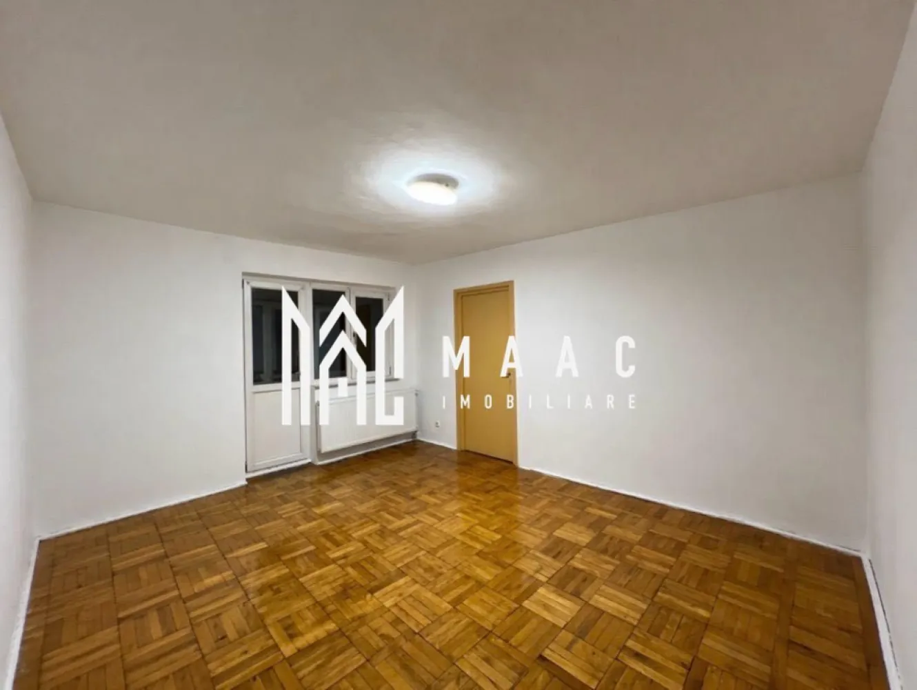 Apartament 2 camere| Ramnicu Vâlcea|52 mp|Zona Traian|64.000 euro negociabil - MAAC Imobiliare vă propune spre vânzare un apartament cu suprafața de 52 mp, situat în zona Traian, pe Aleea Cocorilor, într-o locație accesibilă, ideală pentru locuire sau investiție. Proprietatea beneficiază de o poziționare avantajoasă, în apropierea principalelor puncte de interes educațional, fiind la aproximativ 100 m de Școala Nr. 2, Liceul Lahovari și Liceul Mircea cel Bătrân.

Apartamentul este dotat cu centrală termică nouă, oferind un plus de confort și eficiență energetică, fiind potrivit pentru cei care caută un spațiu bine poziționat într-o zonă urbană dezvoltată.

suprafață utilă: 52 mp
amplasare: zona Traian, Aleea Cocorilor
centrală termică nouă
proximitate față de unități de învățământ (aprox. 100 m)
zonă accesibilă, cu facilități în apropiere

Prețul este negociabil.

Pentru a programa o vizionare, vă rugăm să menționați la telefon CP3051782.