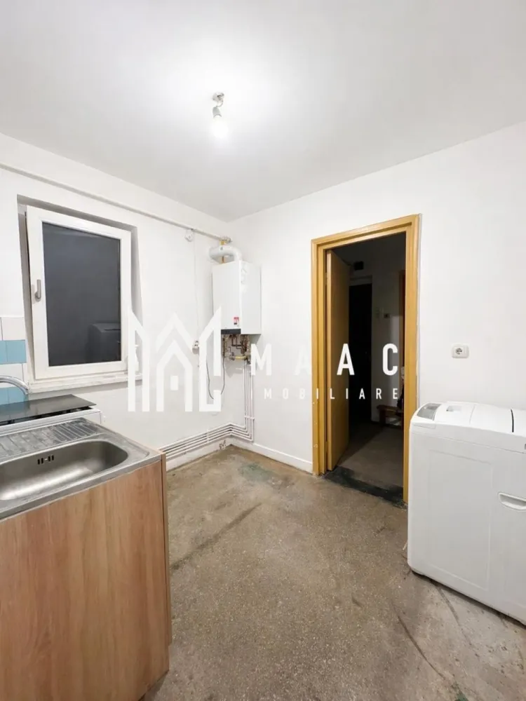 Apartament 2 camere| Ramnicu Vâlcea|52 mp|Zona Traian|64.000 euro negociabil - MAAC Imobiliare vă propune spre vânzare un apartament cu suprafața de 52 mp, situat în zona Traian, pe Aleea Cocorilor, într-o locație accesibilă, ideală pentru locuire sau investiție. Proprietatea beneficiază de o poziționare avantajoasă, în apropierea principalelor puncte de interes educațional, fiind la aproximativ 100 m de Școala Nr. 2, Liceul Lahovari și Liceul Mircea cel Bătrân.

Apartamentul este dotat cu centrală termică nouă, oferind un plus de confort și eficiență energetică, fiind potrivit pentru cei care caută un spațiu bine poziționat într-o zonă urbană dezvoltată.

suprafață utilă: 52 mp
amplasare: zona Traian, Aleea Cocorilor
centrală termică nouă
proximitate față de unități de învățământ (aprox. 100 m)
zonă accesibilă, cu facilități în apropiere

Prețul este negociabil.

Pentru a programa o vizionare, vă rugăm să menționați la telefon CP3051782.