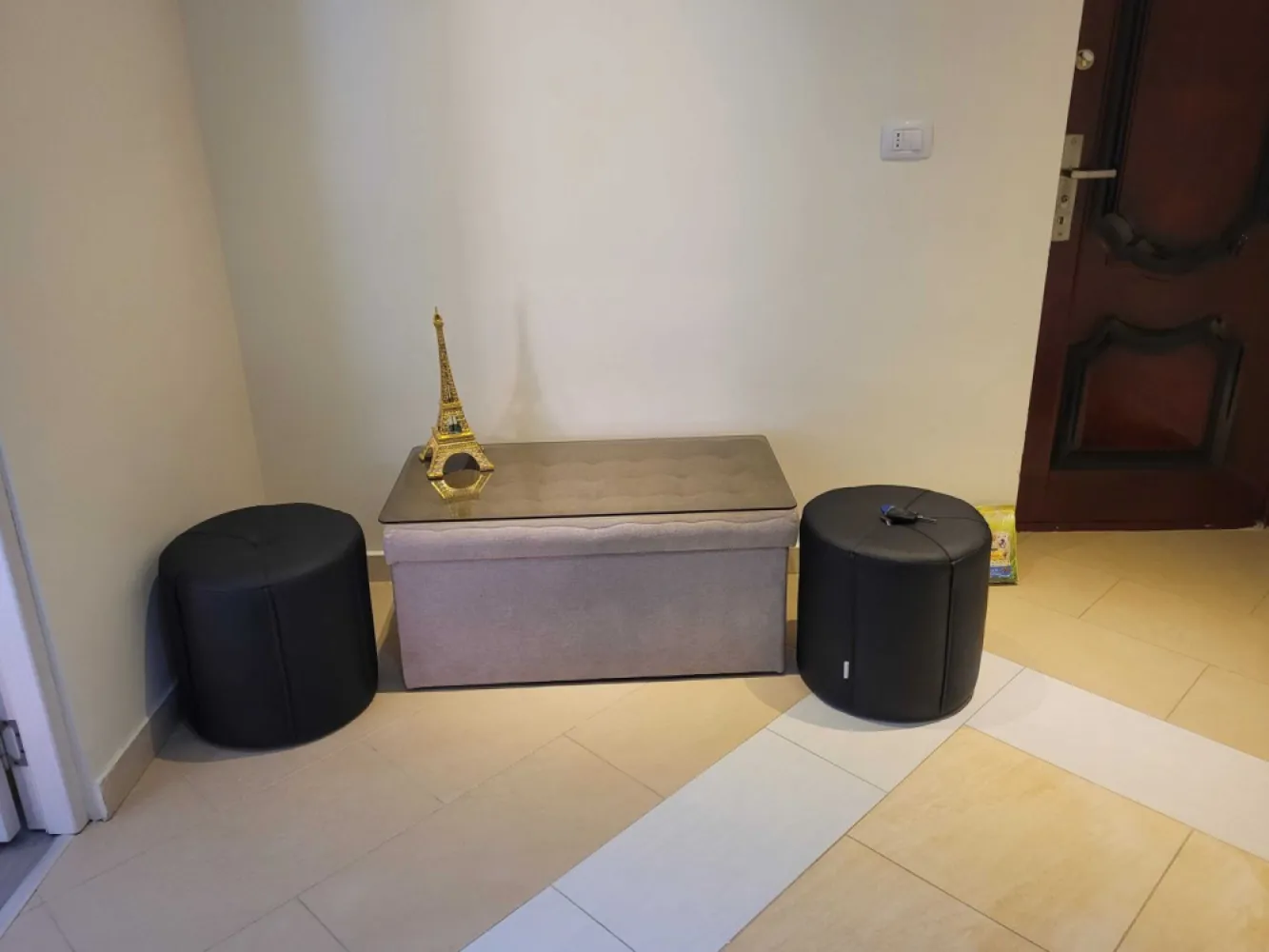 Apartament renovat zona Mall City et.2!bloc cărămidă! - Apartament Neajlov2 sc C!50m p!plus 5,5 mp de balcon ete spre alee ,foarte liniștit et 2!renovat gheamuri termopan, climatizare.
