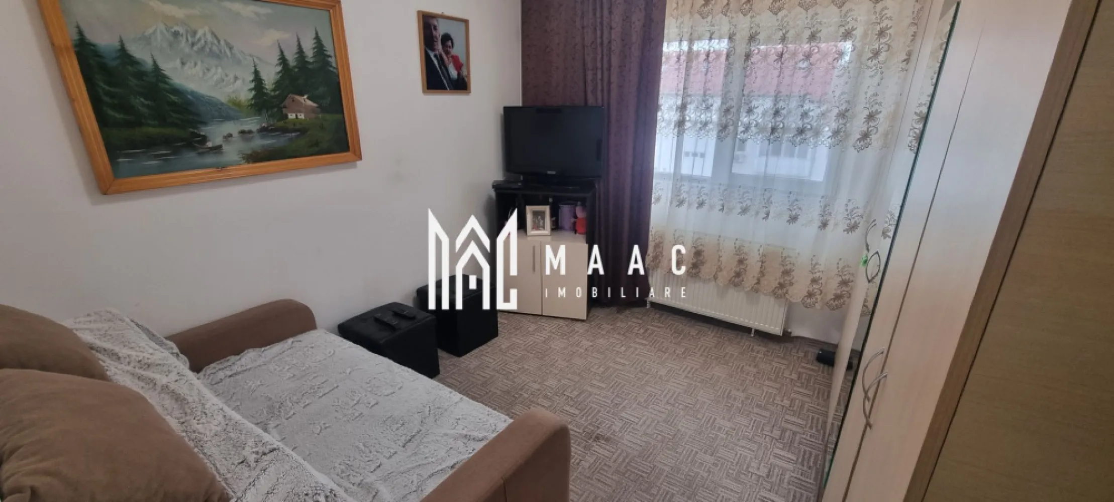 Apartament 2 etaje I 3 camere I 68 mpu I 2011 I Ștrand II - Oferim spre vânzare un apartament funcțional, situat într-o zonă liniștită și accesibilă.

Caracteristici:

Nivelul 1: hol, living, bucătărie separată, baie.
Nivelul 2: două dormitoare cu ferestre Velux.

Detalii constructive și dotări:

Mansardă construită în 2011, din cărămidă, cu acoperiș din lemn,
Izolație exterioară și pod izolat cu vată minerală de 10 cm,
Scări interioare metalice cu trepte din lemn masiv,
Centrală termică și calorifere,
Mobilat și utilat (fără televizoare).

🏡 Disponibil pentru achiziție prin credit bancar sau surse proprii. 
📍 Cartier Ștrand II – un spațiu confortabil, potrivit pentru un stil de viață modern.

Contactează MAAC Imobiliare pentru detalii și programarea unei vizionări, specificând ID CP2506297! 📞