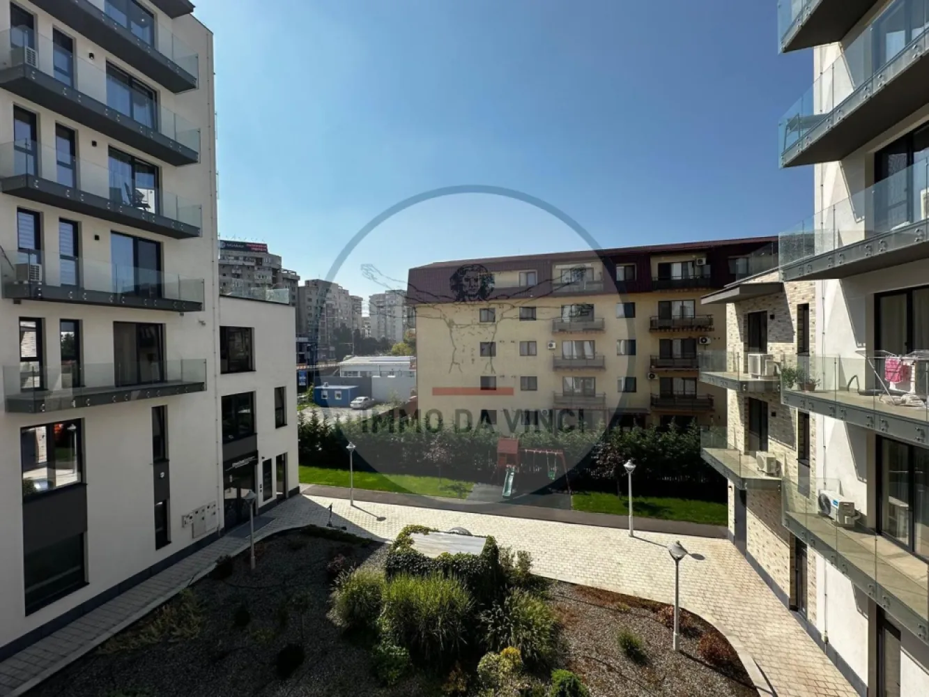 Locație de TOP! Spațiu comercial 194 mp în Bloc Nou - 🌟 OPORTUNITATE PREMIUM | Spații 194 mp lângă Iulius Mall! 🌟

Cauți locația perfectă pentru succesul afacerii tale? 🚀 Îți prezentăm două spații excepționale situate în Cartierul Mărăști, zona Iulius Mall, într-un imobil nou, finalizat și pregătit pentru viitorul tău sediu! 

📍 LOCALIZARE: Zonă efervescentă, acces facil, transport în comun la doi pași! 🚌💨

📐 COMPARTIMENTARE INTELIGENTĂ (194 mp):
Spațiul este optimizat pentru a oferi confort și eficiență maximă:
✨ 150.7 mp – Zonă Open Space: Un spațiu vast și luminos, perfect pentru birouri, activități recreative sau showroom. 💻🏢
📦 17.7 mp – Spațiu Depozitare / Tehnic: Ideal pentru servere, arhivă sau stocare materiale. 🛠️
🚹 8.8 mp – Grup Sanitar Masculin 🚻
🚺 10.5 mp – Grup Sanitar Feminin 🚻
👣 6.9 mp – Hol de acces / Primire 🚪

💎 SPECIFICAȚII TEHNICE:
✅ Disponibilitate: Etajul 1 sau Etajul 2.
✅ Stadiu: Semifinisat – libertate totală de personalizare! 🎨
✅ Utilități: Toate instalațiile sunt trase pe poziții. 🔌
✅ Documentație: Bloc nou, finalizat, cu CF (Carte Funciară). 📑

🛠️ IDEAL PENTRU:
💻 IT / Corporate: Birouri moderne cu multă lumină naturală.
🩺 Clinică / Cabinete: Compartimentare gata de adaptat.
🧸 Educație: Loc de joacă sau after-school.
🏋️ Fitness / Yoga: Suprafață generoasă fără stâlpi restrictivi.

✨ DE CE ACEST SPAȚIU?
Este o „pânză albă” într-o locație de top, unde infrastructura tehnică este deja rezolvată, permițându-ți să te concentrezi doar pe designul interior! 📈
Pentru a avea o idee despre cum ar putea fi amenajat spatiul va pun la dispozitie cateva randari.

💰 INVESTEȘTE SMART!
📞 Contactează-ne pentru detalii sau vizionări:
☎️ 0749 367 179
☎️ 0756 935 933
📌 Nu rata șansa de a-ți poziționa business-ul într-o zonă de referință a Clujului! 📲