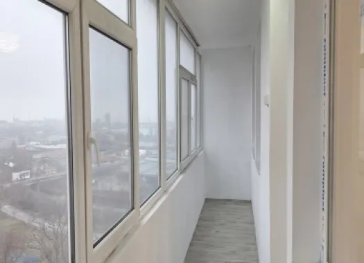Vand apartament central, 2 camere, renovat complet cu centrala proprie