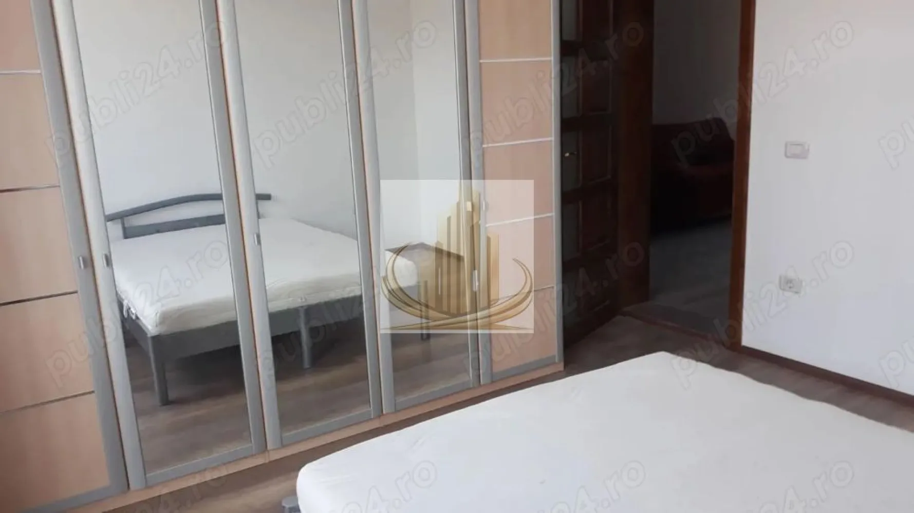 Apartament 2 camere modern, bloc nou, zonă liniștită – Lugojului, lâng - Grand Mobilis Imobiliare vă propune spre închiriere un apartament modern cu 2 camere, situat într-un bloc nou, în zona Lugojului, în imediata apropiere a Pădurii Verzi.

Locuința este amplasată într-un cartier rezidențial nou, format din blocuri și vile, oferind un ambient liniștit și numeroase locuri de parcare.

Caracteristici:
 • bloc izolat termic, cu costuri reduse de întreținere
 • încălzire în pardoseală
 • centrală proprie pe gaz
 • aer condiționat
 • imobil cu regim de înălțime P+E, ce cuprinde doar 6 apartamente
 • curte generoasă de aproximativ 1100 mp

Acces facil la mijloace de transport în comun (troleibuz linia 11, M11, autobuz).

Pentru mai multe detalii sau programarea unei vizionări, vă stăm la dispoziție.
ID intern: 3070546