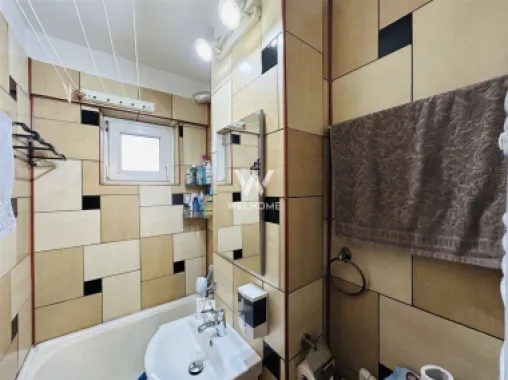 Apartament la cheie, Vasile Aaron, boxa la subsol, liber de sarcini