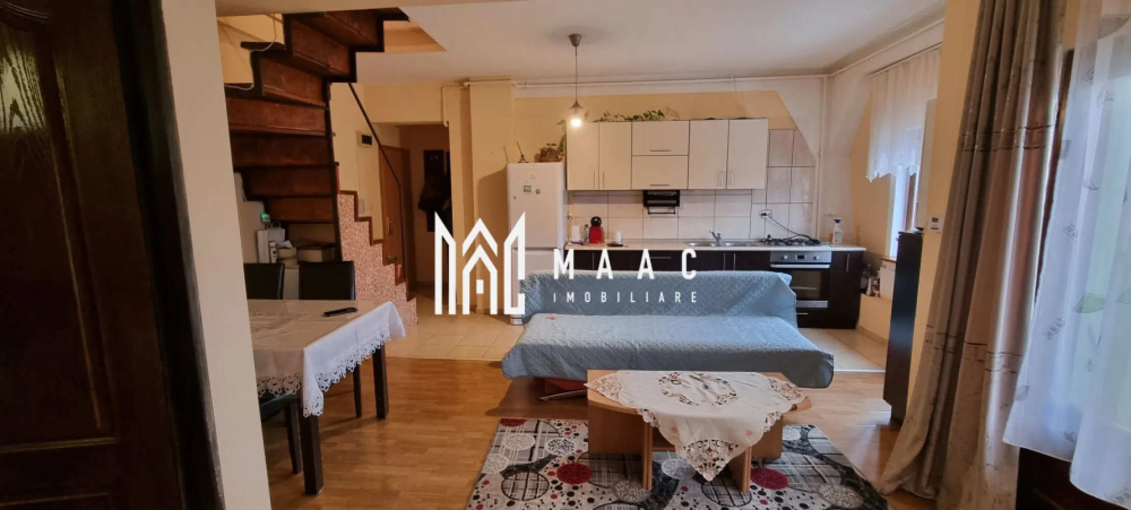 Apartament 2 etaje I 2 camere I 58 mp I Intabulat I Turnișor - Descoperiți acest apartament spațios și bine compartimentat, situat la etajul 5 al unui bloc din cartierul Turnișor! Cu o suprafață totală de 57 mp, acest apartament dispus pe două niveluri, impresionează prin luminozitate, confort și acces facil către punctele de interes ale orașului. 

 Caracteristici principale
Suprafață totală: 57 mp, distribuită pe două etaje, cu scară interioară. 
Mansardare realizată în 2008 – lucrare de calitate, cu pod și pereți izolați. 
Intabulat pe ambele etaje, achiziție posibilă cash sau prin credit bancar. 

Compartimentare eficientă 
- Primul nivel: Hol de acces, living generos cu bucătărie open space, baie cu geam de aerisire și cadă, balcon de 3 mp 
- Al doilea nivel: hol spațios, cu dressing de 9 mp , dormitor confortabil 

Beneficii & Localizare
Se predă așa cum se vede în poze – mobilat și utilat. 
Situat în cartierul Turnișor, în proximitatea magazinelor, stațiilor de transport în comun și cu acces facil către oraș și zona de Vest. 
O oportunitate ideală pentru cei care caută un apartament luminos, bine poziționat și cu un raport excelent între spațiu și preț! 

Contactați echipa MAAC Imobiliare pentru mai multe detalii și programarea unei vizionări, specificând ID CP2464124