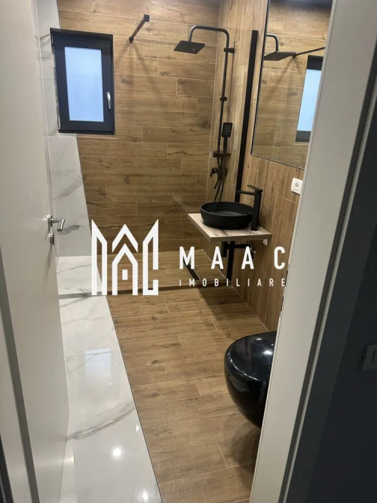 Apartament 2 Camere Tip Studio | 41MPU | Gradina | D.Stanca - MAAC Imobiliare va propune spre vanzare o oportunitate perfectă pentru locuință modernă sau investiție! Situat într-o zona de D.Stanca( in spate la Dedeman) pe stradă privată cu barieră, acest apartament nou oferă un mix ideal de confort, calitate și eficiență energetică.

Caracteristici principale:
Suprafață utilă: 41 mp
Compartimentare inteligentă:

Living open-space cu bucătărie

Dormitor spațios Mobexpert + Saltea Premium

Baie modernă

Debara pentru extra depozitare

Balcon + Grădină proprie

Dotări & Beneficii:
Bucătărie MDF complet echipată: mașină de spălat vase, cuptor, plită, hotă, frigider
Living confortabil: TV, canapea premium
Încălzire în pardoseală – Eficiență energetică maximă
Geamuri Rehau cu 3 straturi de sticlă – Izolare termică și fonică excelentă
Apartament nou – Finisaje și mobilier de înaltă calitate
Loc de parcare inclus – Siguranță și comoditate
Zonă liniștită

Preț: 110.000 € 
 Contactează MAAC Imobiliare pentru mai multe detalii și programarea unei vizionări specificand ID:CP2462459