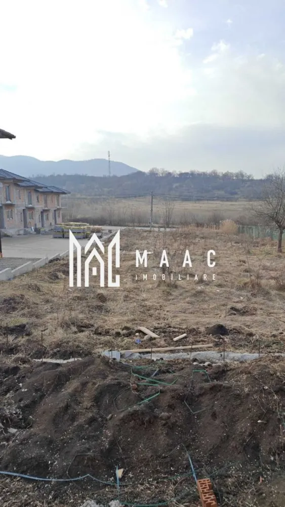 Teren de vanzare | Intravilan | Cisnădie | 620 Mp | - MAAC Imobiliare vă oferă un teren intravilan de 620 mp în Cisnădie, cu ieșire spre Tocile, într-o zonă frumoasă, unde toate utilitățile sunt 

disponibile. În zonă sunt construite case, ceea ce oferă un ambient plăcut și liniștit. 

Pentru mai multe detalii, vă rugăm să ne contactați specificând ID: CP2461065