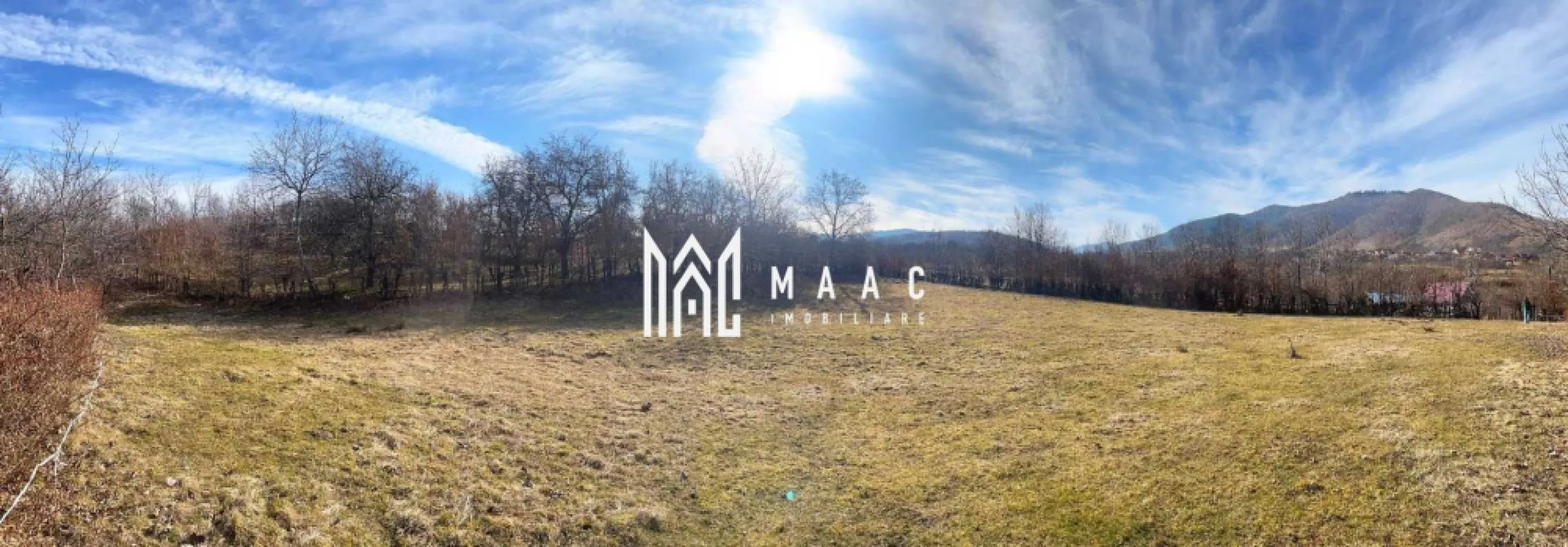 Teren | Intravilan I 2300 MP I Utilitati | Rasinari - MAAC Imobiliare vă propune spre vânzare un teren intravilan situat în zona Rășinari, într-un cadru natural deosebit, înconjurat de livezi cu pomi fructiferi și cu o priveliște panoramică superbă către munți. Proprietatea este ideală atât pentru investiție, cât și pentru dezvoltarea unei case de vacanță sau a unui proiect turistic într-una dintre cele mai apreciate zone din apropierea Sibiului.

Terenul beneficiază de o deschidere generoasă de 68 ml și este amplasat într-o zonă liniștită, cu aer curat și acces facil către principalele puncte de interes din împrejurimi. Proprietatea dispune de PUZ aprobat, este intabulată și permite construcție cu regim de înălțime P+1+M, oferind multiple posibilități de dezvoltare pentru proiecte rezidențiale sau turistice.

Poziționarea avantajoasă permite acces rapid către municipiul Sibiu, terenul aflându-se la aproximativ 20 de minute cu mașina de centrul orașului și la 25 de minute de Stațiunea Păltiniș, una dintre cele mai căutate destinații montane din județ.

Utilitățile sunt în apropiere, stâlpul de curent fiind amplasat la marginea parcelei, iar gazul, apa și canalizarea se află la aproximativ 100 de metri, facilitând racordarea și dezvoltarea viitorului proiect.

Proprietatea este pretabilă pentru:
-Casă de vacanță
-Cabana
-Căsuțe tip A-frame
-Investiție turistică sau rezidențială

Datorită amplasării excelente, cadrului natural spectaculos și potențialului ridicat de dezvoltare, acest teren reprezintă o oportunitate foarte bună pentru investiții în zona Rășinari.

Pentru mai multe detalii sau programarea unei vizionări, vă rugăm să menționați telefonic că ați văzut anunțul cu CP2432293.