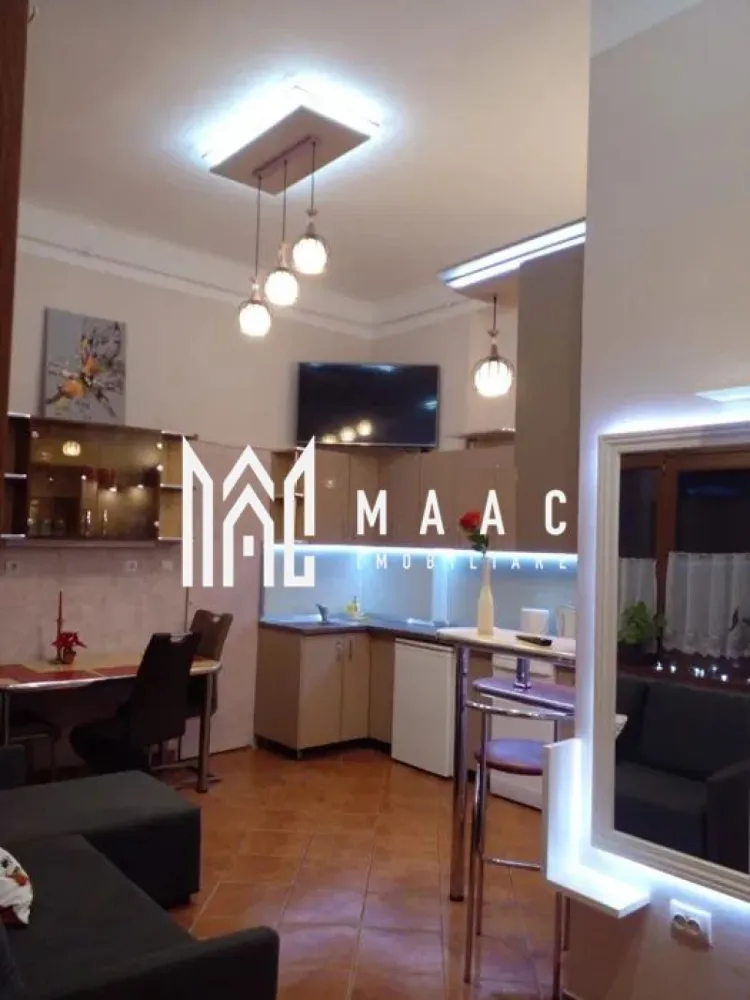 Apartament la casa I Decomandat I 70mp I Zona Centrala - MAAC Imobiliare va prezinta un apartament cu 3 camere, renovat in 2024, decomandat, in zona Centrala a Sibiului. 

Compartimentare: Living cu bucatarie open space, 2 dormitoare, 2 bai ( una cu vana ), dressing/ debara, terasa si pivnita. 

Loc de parcare in interiorul curtii pt o masina

Ideal pentru o familie cu copii sau cuplu, situat intr-o zona usor accesibila si in apropierea tuturor punctelor de interes. 

Nu se accepta animale de companie. 

Imobilul este disponibil imediat. 

Pentru initializarea contractului se percepe o garantie in cuantumul unei chirii lunare. 

Pentru mai multe detalii sau vizionari mentionati ID: CP2429471