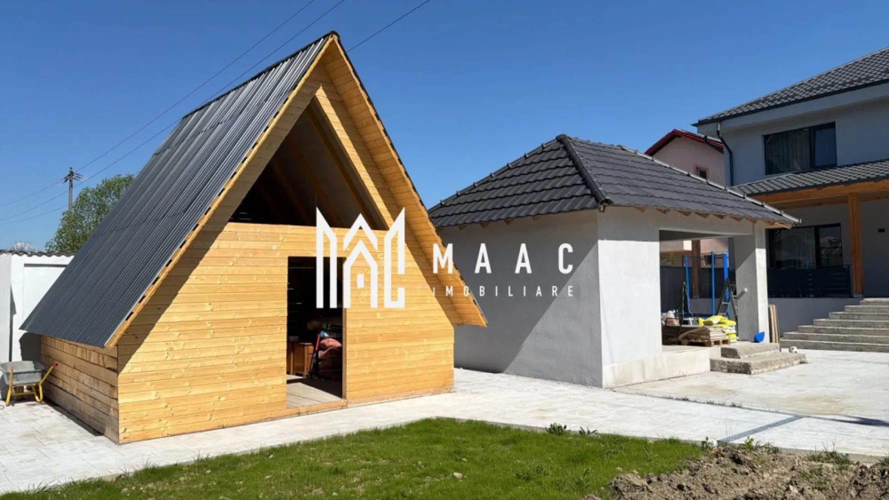 CASA VLADESTI+TEREN | 1300 MP | - MAAC Imobiliare vă propune spre vânzare o casă nouă situată în Vlădești, construită cu atenție la detalii și finisaje moderne de înaltă calitate, potrivită pentru cei care caută confort, spațiu generos și o proprietate amplasată într-o zonă liniștită. Proprietatea impresionează prin suprafața construită de 400 mp și terenul de 1300 mp, oferind multiple posibilități de amenajare și utilizare.

Casa beneficiază de o compartimentare practică și spații ample, ideale atât pentru locuire permanentă, cât și pentru o familie care își dorește un ambient modern și funcțional. Finisajele moderne de înaltă calitate contribuie la un aspect elegant și contemporan al întregii proprietăți.

Caracteristicile proprietății includ:
-casă nouă
-suprafață construită de 400 mp
-teren de 1300 mp
-finisaje moderne de înaltă calitate
-racordare la gaz
-racordare la curent

Amplasarea în Vlădești oferă acces facil către punctele de interes din zonă, păstrând în același timp avantajele unei locații liniștite și aerisite. Suprafața generoasă a terenului permite amenajarea unei grădini, a unei zone de relaxare sau a altor spații exterioare adaptate nevoilor viitorilor proprietari.

Pentru a programa o vizionare sau pentru mai multe detalii, vă rugăm să menționați codul CP3068040 la telefon.