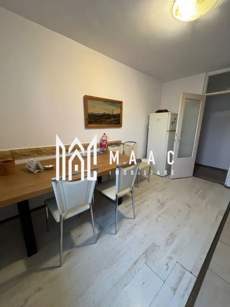 Apartament 3 camere | Etaj 2 | Balcon | Hipodrom 3 - MAAC Imobiliare vă propune spre închiriere un apartament cu 3 camere, situat la etajul 2 (intermediar), ideal pentru cei care își doresc un spațiu confortabil, bine compartimentat și pregătit pentru mutare imediată.

Locuința are o suprafață utilă de 65 mp și oferă un ambient plăcut, fiind potrivită atât pentru o familie, cât și pentru un cuplu.

Compartimentare:
Living spațios
Doua dormitoare
Bucătărie
Baie

Apartamentul se închiriază complet mobilat și utilat, fiind pregătit pentru mutare imediată, fără investiții suplimentare.

Avantaje:
Etaj 2 – poziție intermediară
65 mp utili
Compartimentare practică
Complet mobilat și utilat
Nu se accepta fumatori si animale de companie.

Pentru mai multe detalii sau programarea unei vizionări, nu ezitați să ne contactați specificand ID: CP3058144