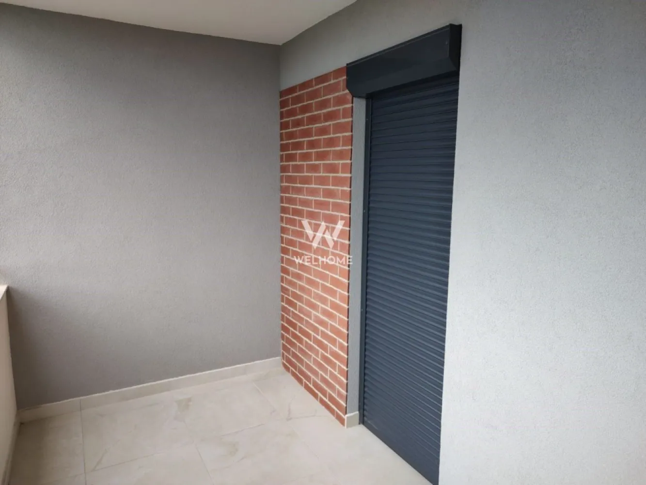 Apartament 3 camere si terasa - Turnisor, Sibiu - Apartament Premium potrivit oricarei generatii, 3 camere, calitate si confort - Turnisor, Sibiu
Ansamblu residential privat, compus din 7 blocuri a cate 35 apartamente. 
Distanta relativ scurta pana la Aeroport, Metro, Autostrada, statii de autobus, farmacii, scoli si gradinite.

Situat la etajul 3 intermediar, imobil cu lift in bloc cu regim D+P+3E+ER
Suprafata: 66 mp utili + terasa de 22 mp
Apartamentul se va preda la stadiu de ALB in 2025

Avantaje de a fi Proprietar al acestui apartament:
 - dotari Smart, suprafete vitrate ample, centrala in condensatie, incalzire in pardoseala cu sistem inteligent de control, termostate pe fiecare camera, prize si intrerupatoare, usa metalica la intrare, geamuri termopan 3 foi de sticla cu jaluzele electrice si plase pentru insecte, pereți finisați cu vopsea albă, etc
- bloc cu parcari subterane cat si supraterane si boxa depozitare, lift de ultima generatie
- spatii verzi, zone de agrement, zona sport, parcari vizitatori, buncar, videointerfon, zona BBQ, loc de joaca pentru copii, 
- spatiile comune, casa scarii cat si balcoanele vor fi predate la cheie.

Locuinte perfecte - For Better Living!

Pret vanzare: 125.900 Euro + TVA 

- Locul de parcare se achizitioneaza contra-cost

Tel: 0756.033.943