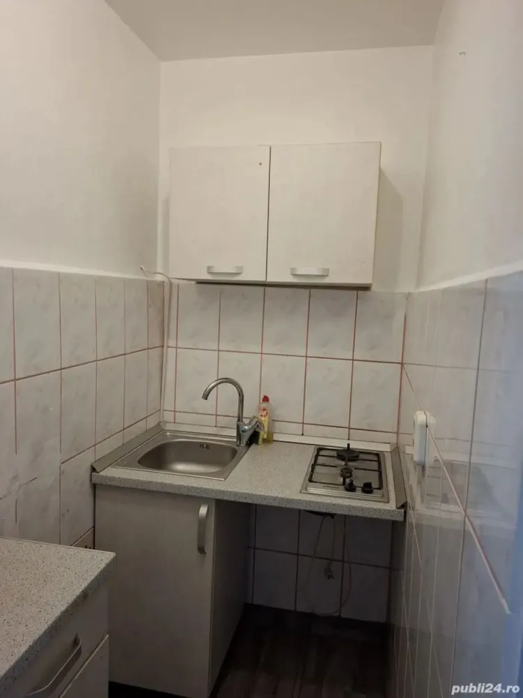 De inchiriat garsoniera pentru birou, bl. A, Tiglina 1, 250 euro - Se închiriază garsonieră situată în zona Țiglina 1A1, la parter, ideală pentru activități de birou, contabilitate, consultanță, sediu firmă sau alte activități administrative.
Spațiul este ușor accesibil și beneficiază de poziționare bună.
- Compartimentare practică
- Parter
- Potrivit exclusiv pentru birouri
Preț: 250 euro/lună.
La incheierea contractului de inchiriere chiriasul va achita o chirie, o garantie egala cu o chirie si comisionul agentiei imobiliare.
Pentru detalii și vizionare: 0746.252.252 Liliana Ene.