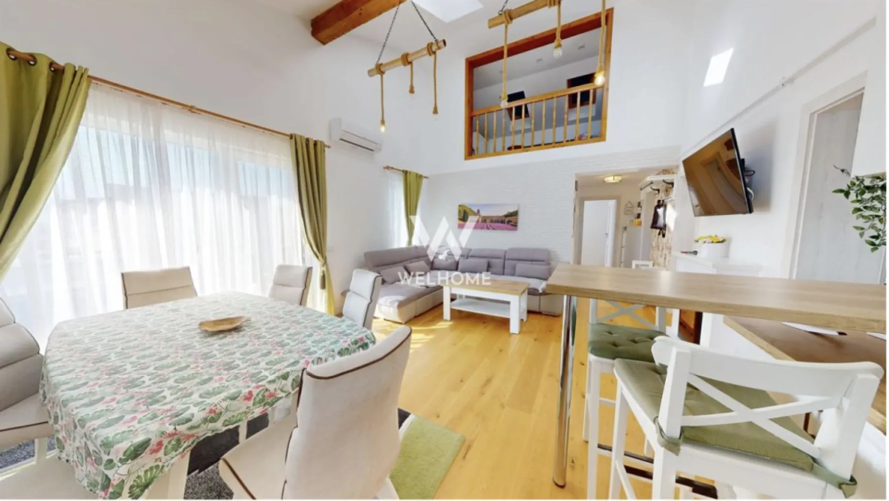 Penthouse modern - 110 mp utili + terasa 40 mp utili - C. Arhitectilor - Descopera un penthouse deosebit, situat in complexul rezidential Amfeld, in zona Calea Cisnadiei – o proprietate care imbina eleganta finisajelor premium cu confortul unui spatiu generos si bine organizat.

Amenajat intr-un stil modern cu accente rustice atent integrate, apartamentul se remarca prin terasa ampla de 40 mp, compartimentarea eficienta si atmosfera calda, perfecta pentru o familie sau pentru cei care isi doresc mai mult spatiu si intimitate.

Detalii principale:
110 mp utili
terasa amenajata de 40 mp
dispus pe doua niveluri
complet mobilat si utilat
loc de parcare inclus
Compartimentare

Primul nivel (aprox. 80 mp):

hol de acces
living spatios cu bucatarie open space
dormitor
dormitor matrimonial cu baie proprie
baie separata
dressing generos de 9 mp

Nivel superior (pod amenajat – aprox. 30 mp):

camera multifunctionala
doua spatii pentru depozitare

Finisaje si dotari
mobilier realizat la comanda
electrocasnice incorporate
incalzire in pardoseala
parchet triplu stratificat din lemn masiv
finisaje premium
numeroase spatii de depozitare

De ce merita vazut?
terasa spectaculoasa, ideala pentru relaxare
spatii mari si luminoase
2 bai
dressing spatios
imobil nou
zona linistita si bine conectata
aproape de Kaufland si alte puncte de interes

Localizare

Proprietatea este amplasata pe strada Ascanio Damian, in zona Calea Cisnadiei, intr-un ansamblu rezidential apreciat pentru accesibilitate si confort.

Accesul catre imobil este integral asfaltat si iluminat public.