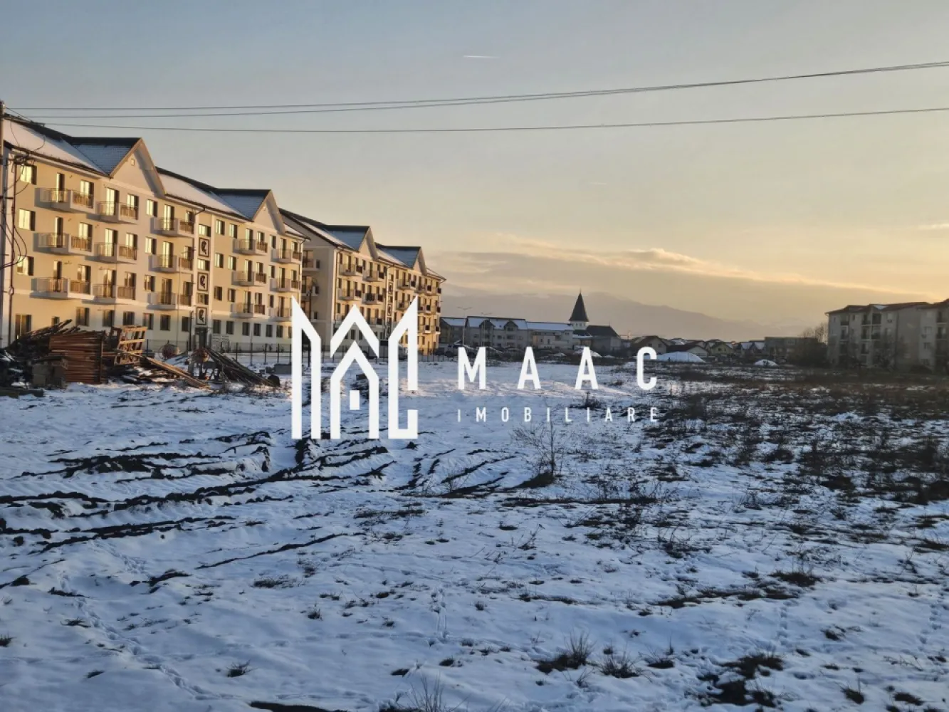 Teren |Selimbar| Extravilan | 4,800 Mp | PUZ in lucru | - MAAC Imobiliare vă oferă un teren extravilan de 4800 mp, cu deschidere de 25,3 m, destinat investițiilor, situat în Șelimbăr. PUZ-ul este în lucru, iar terenul se află într-o zonă bună, unde se pot construi blocuri de PE+3.
 Pentru mai multe detalii, vă rugăm să ne contactați, specificând:CP2336500