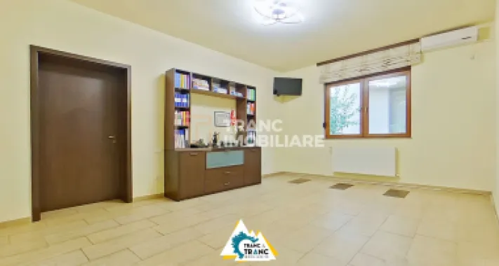 Spațiu de birou cu 4 camere, în zona centrală din Arad – ideal pentru afacerea t
