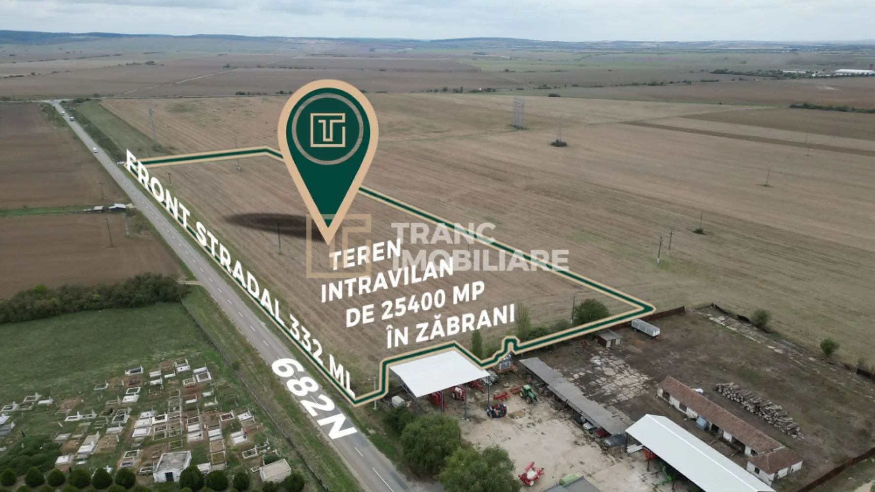 Teren intravilan de 25400 mp cu potențial excepțional pentru investiție în Zăbra - Teren intravilan de 25400 mp cu potențial excepțional pentru investiție în Zăbrani

Dacă ești dezvoltator, investitor sau îți cauți un teren pentru viitoare ata hală sau ferma, cu acces la un drum asfaltat, in Zăbrani, îți propunem la vânzare un teren intravilan, cu o suprafață totală de 25.400 mp și un front stradal impresionant de 332 metri la drumul județean DJ682N. Proprietatea este amplasată într-o zonă strategică, lipită de una dintre fermele mari din localitate, beneficiind de vizibilitate excelentă și acces direct la drum asfaltat.

Categoria de folosință este intravilan arabil, ceea ce oferă multiple posibilități de dezvoltare: parcelare și construcție de locuințe, ridicarea de hale industriale, ferme moderne sau spații logistice. Frontul generos la drum face ca terenul să fie perfect pentru orice tip de activitate comercială sau industrială, dar și pentru un proiect rezidențial de amploare.

Teren intravilan de 25400 mp cu potențial excepțional pentru investiție în Zăbrani

Dacă ești dezvoltator, investitor sau îți cauți un teren pentru viitoarea ta hală sau ferma, cu acces la un drum asfaltat, in Zăbrani, îți propunem la vânzare un teren intravilan, cu o suprafață totală de 25.400 mp și un front stradal impresionant de 332 metri la drumul județean DJ682N. Proprietatea este amplasată într-o zonă strategică, lipită de una dintre fermele mari din localitate, beneficiind de vizibilitate excelentă și acces direct la drum asfaltat.

Categoria de folosință este intravilan arabil, ceea ce oferă multiple posibilități de dezvoltare: parcelare și construcție de locuințe, ridicarea de hale industriale, ferme moderne sau spații logistice. Frontul generos la drum face ca terenul să fie perfect pentru orice tip de activitate comercială sau industrială, dar și pentru un proiect rezidențial de amploare.

Utilitățile sunt ușor accesibile: apa, canalizarea și gazul se afla la strada si curentul la capatul parcelei.

Terenul este amplasat la 12 km de Lipova, 25 km de Arad și 50 km de Timișoara, având o poziționare excelentă pentru transport și distribuție. Zona este într-o continuă dezvoltare, ceea ce transformă această proprietate într-o investiție sigură și profitabilă pe termen lung.

O alegere ideală pentru dezvoltatori, investitori și antreprenori care caută un amplasament cu vizibilitate, accesibilitate și potențial real de creștere.

Terenul este amplasat la 12 km de Lipova, 25 km de Arad și 50 km de Timișoara, având o poziționare excelentă pentru transport și distribuție. Zona este într-o continuă dezvoltare, ceea ce transformă această proprietate într-o investiție sigură și profitabilă pe termen lung.

O alegere ideală pentru dezvoltatori, investitori și antreprenori care caută un amplasament cu vizibilitate, accesibilitate și potențial real de creștere.