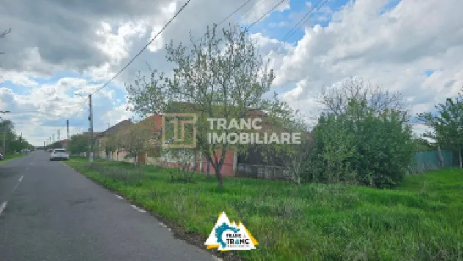 Casă cu 2 camere în stil tradițional, în Iratoșu