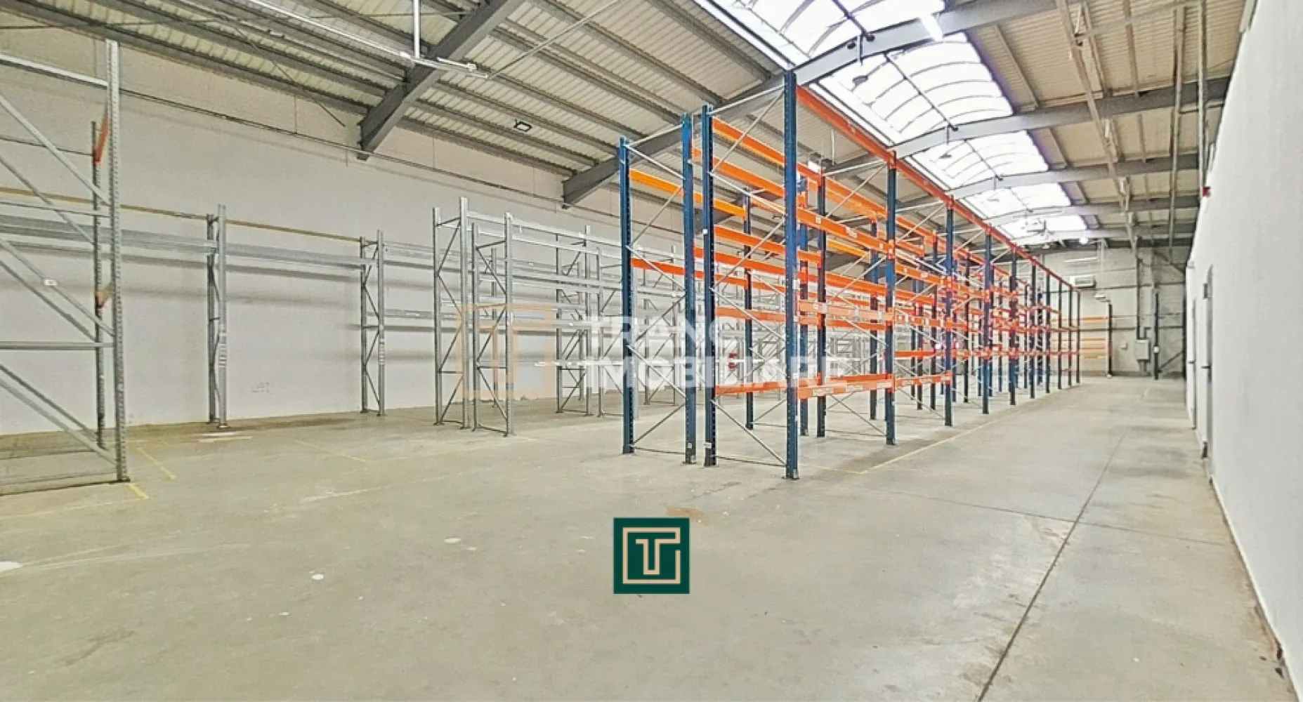 Hală industrială 824 mp de vânzare în Zona Industrială Sud Arad – acces rapid A1