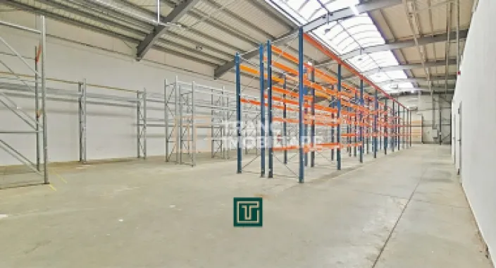 Hală industrială 824 mp de vânzare în Zona Industrială Sud Arad – acces rapid A1