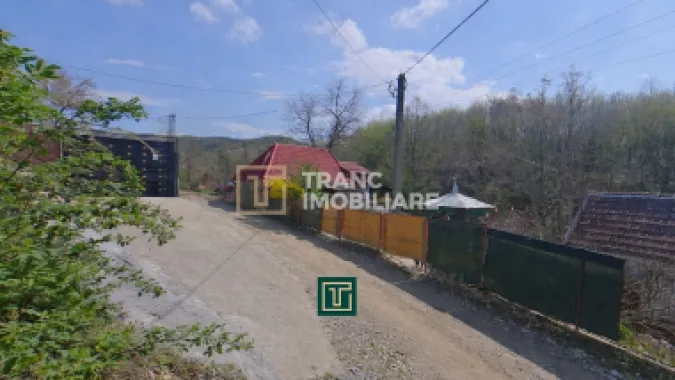 Casă de vânzare cu teren 874 mp – ideală pentru casă de vacanță, Covasant