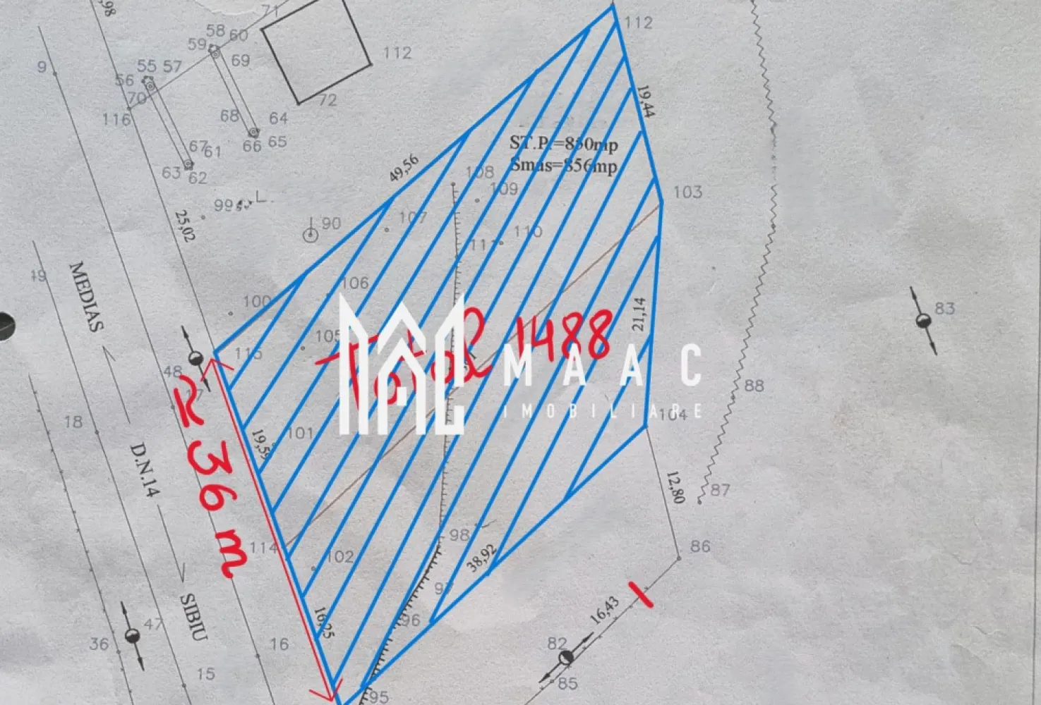 Teren intravilan I 1500mp I Front 36m I DN14 I Slimnic - Descriere: 
- MAAC Imobiliare vă propune pentru vânzare o adevărată oportunitate pentru afacerea planificată!

Caracteristici:
- Teren intravilan: Suprafața de 1500 mp, drept, cu deschidere la Drum Național (DN) de 36 m.

Localizare: 
- Situat în localitatea Slimnic, la 15 km distanță de Sibiu.

Accesibilitate: 
- Drum Național cu trafic intens (Sibiu-Sighișoara).

Facilități:
- Parcare în perimetru.
- În vecinătate se găsesc case rezidențiale și companii.
- Utilități disponibile în proximitatea unității.

Destinație Ideală:
- Ideal pentru activități comerciale, benzinărie, pensiune sau alte servicii oferite societății.

Concluzie:
- Acest teren intravilan din Slimnic reprezintă o oportunitate excelentă pentru dezvoltarea unei afaceri profitabile. Cu o localizare strategică și acces facil, această proprietate este perfectă pentru diverse activități comerciale sau de servicii. 

- Contactați-ne pentru a discuta detaliile acestei oferte imobiliare deosebite și pentru a profita de această oportunitate unică!
ID: CP2301132