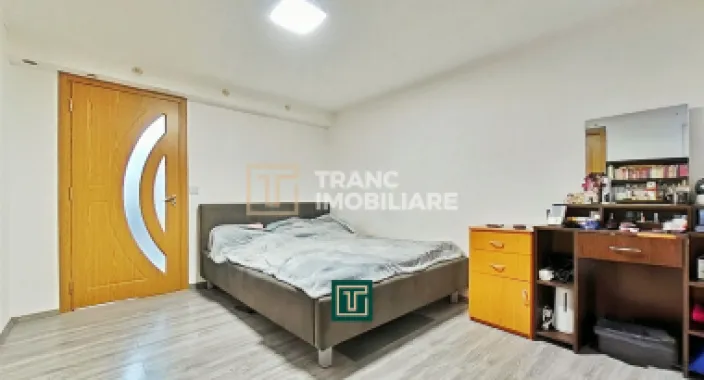 Casă primitoare cu 3 camere, teren generos și acces privat – Aradul Nou