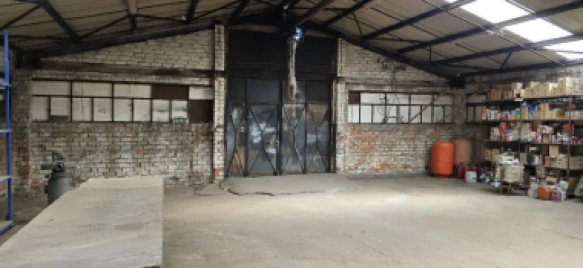 Hală de închiriat Sector 3 – Șos. Industriilor – 290 mp