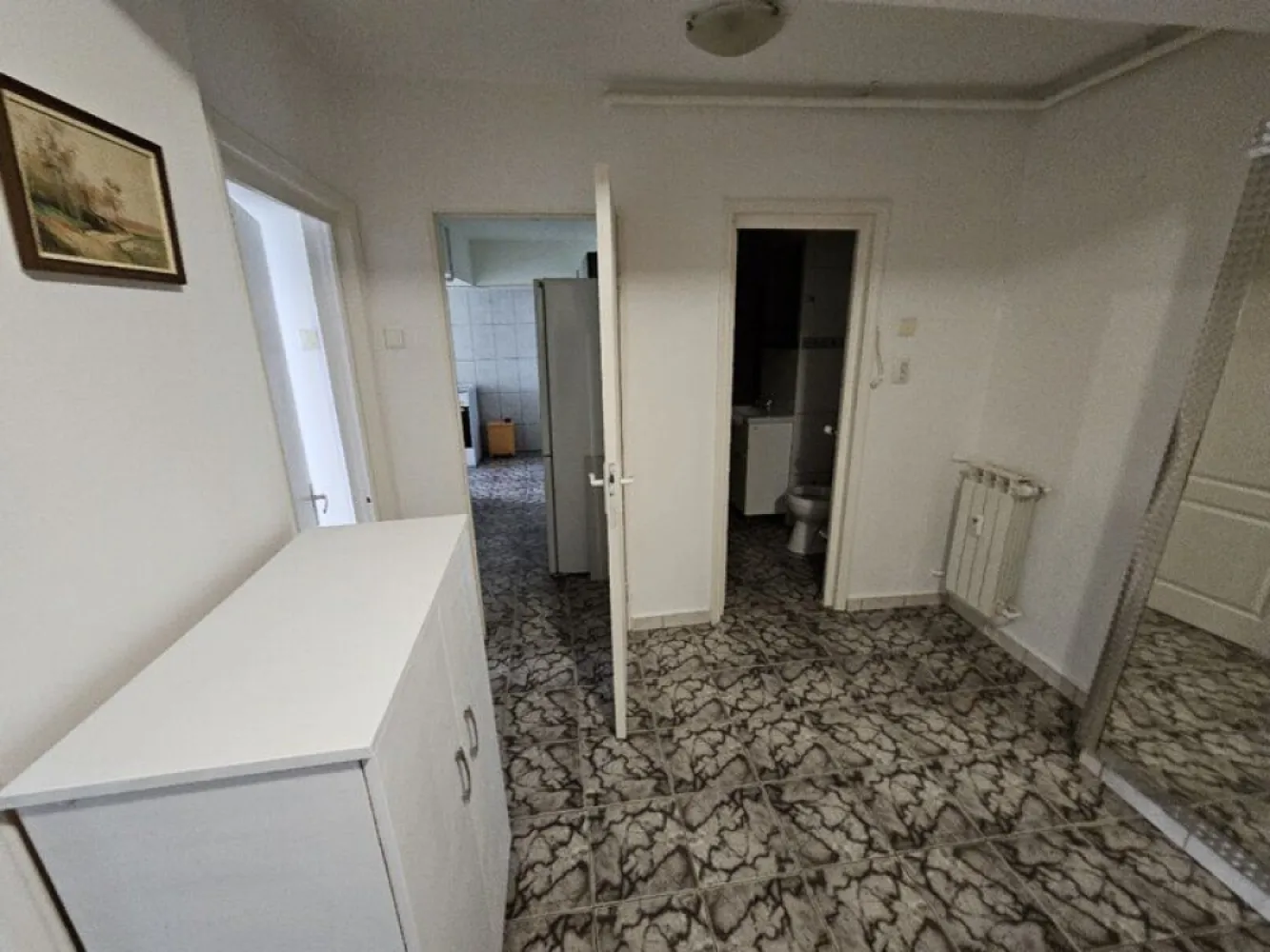 Unirii Alba Iulia de inchiriat apartament 2 camere mobilat si utilat - K Imobiliare propune in zona Unirii Alba Iulia magazin Naturalia, ap. 2 camere, etaj 1, suprafata 72 mp, mobilat, utilat, ideal locuit .