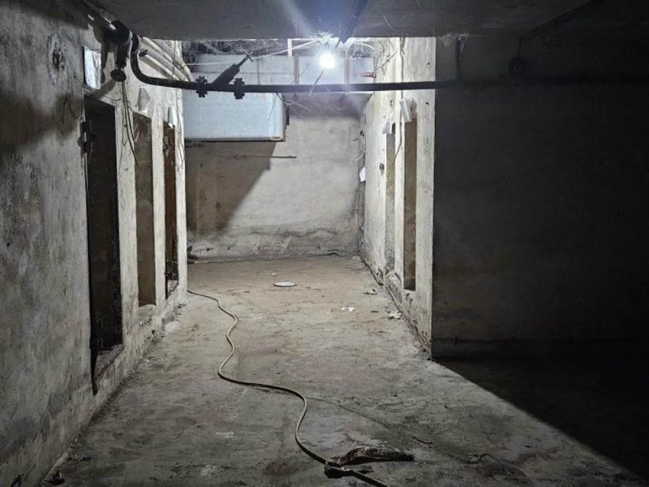 Drumul intre Tarlale spatiu 700 mp - Depozit cu suprafata de 700 mp situat in zona Theodor Pallady din bucuresti. Spatiul este compartimentat compartimentat in 1camere. Este situat la etajul demisol intr-o cladire construita in anul 1980 el este recomandat pentru spatiu logistic.