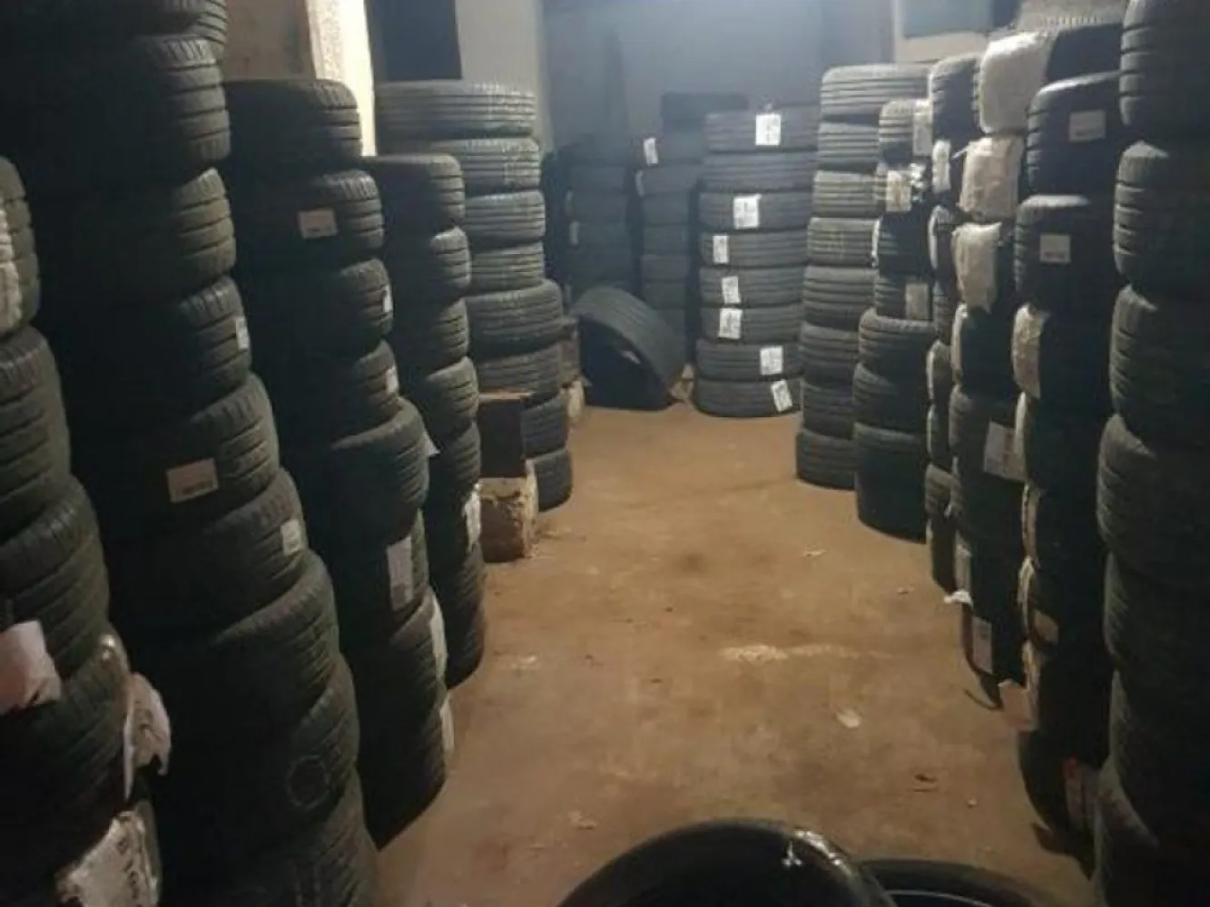 Drumul intre Tarlale spatiu 700 mp - Depozit cu suprafata de 700 mp situat in zona Theodor Pallady din bucuresti. Spatiul este compartimentat compartimentat in 1camere. Este situat la etajul demisol intr-o cladire construita in anul 1980 el este recomandat pentru spatiu logistic.