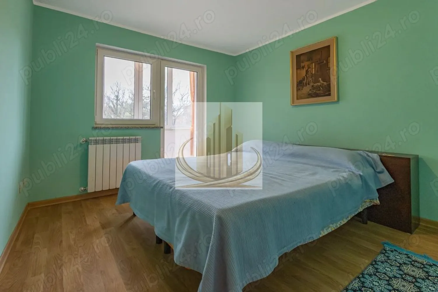 Apartament 3 camere decomandat | Zona Lipovei | Et 2 | Investitie - 🏡 Grand Mobilis Imobiliare vă propune spre vânzare un apartament superb cu 3 camere, decomandat, situat în zona Lipovei, în apropiere de Strada Holdelor – o locație excelentă, apreciată pentru accesibilitate, liniște și proximitatea față de toate punctele importante ale orașului.

📍 Apartamentul este amplasat la etajul 2 din 4 și dispune de o suprafață totală de 61 mp (55 mp utili + 2 balcoane însumând 6 mp), remarcându-se prin compartimentarea eficientă și funcțională, ideală pentru confortul unei familii.

✨ Proprietatea impresionează prin renovarea completă realizată cu materiale premium din Italia, finisajele moderne și atmosfera elegantă. Totul este NOU, iar apartamentul nu a fost locuit după renovare.

✔️ Compartimentare decomandată
✔️ Instalații electrice și sanitare schimbate integral
✔️ Centrală termică proprie
✔️ Electrocasnice noi
✔️ 2 balcoane
✔️ Finisaje moderne și materiale de calitate superioară

🏠 Apartamentul este ideal atât pentru o familie care își dorește confort și acces rapid către facilități, cât și pentru investiție, având un potențial ridicat de închiriere datorită poziției excelente și cererii mari din zonă.

📍 În imediata apropiere regăsim:
• școli și grădinițe
• supermarketuri și magazine
• sală de fitness
• mijloace de transport în comun
• acces rapid către arterele principale ale orașului
• Iulius Town și alte puncte de interes major

💶 Preț: 119.990 Euro negociabil

📲 Pentru detalii suplimentare și programarea unei vizionări, echipa Grand Mobilis Imobiliare va sta la dispozitie!